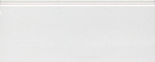 Плинтус Флориан белый матовый обрезной 30х12